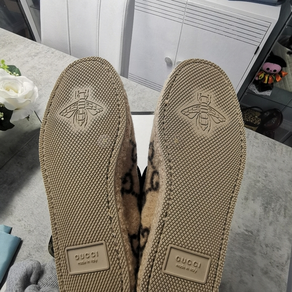 💯% Authentic Gucci shoes Size 34 Fit 35.5 - Picture 5 of 10
